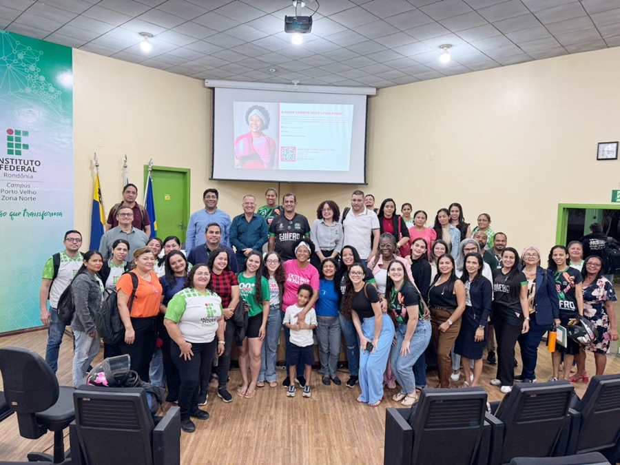 Deputada Sílvia Cristina encerra atividades do Outubro Rosa com mais de 4 mil presentes em palestras