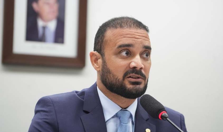 Comissão aprova projeto que proíbe revista íntima em presídios federais


