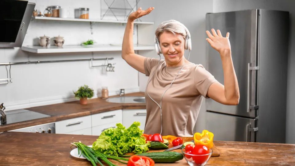 Estimulantes naturais prometem mais energia e foco sem cafeína
