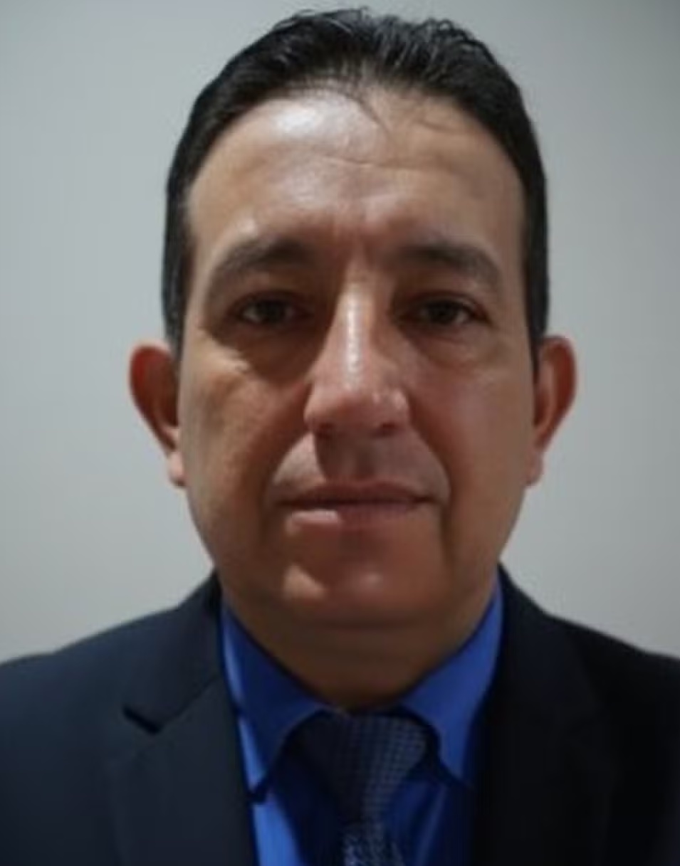 Homem invade igreja para matar ex-esposa e mata fiel que tentou defendê-la 