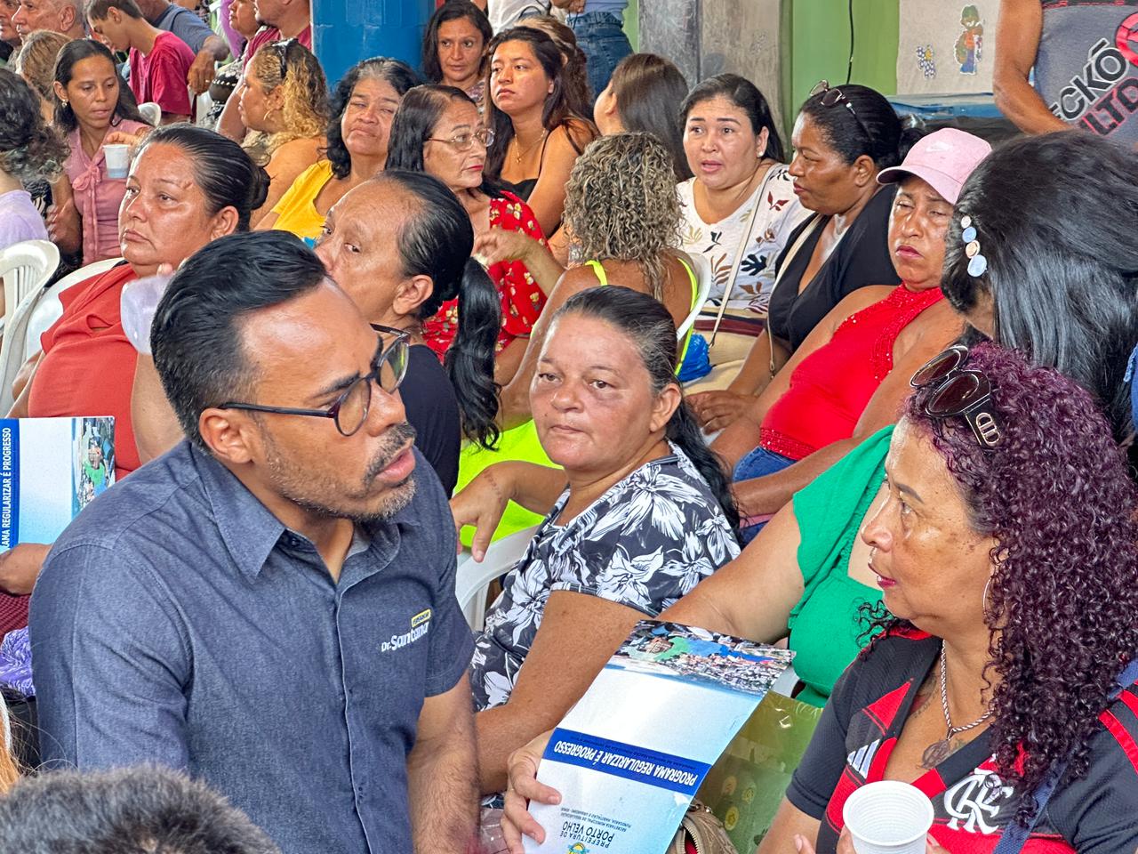  Dr. Santana celebra sanção de lei que reserva vagas par pessoas de meia idade