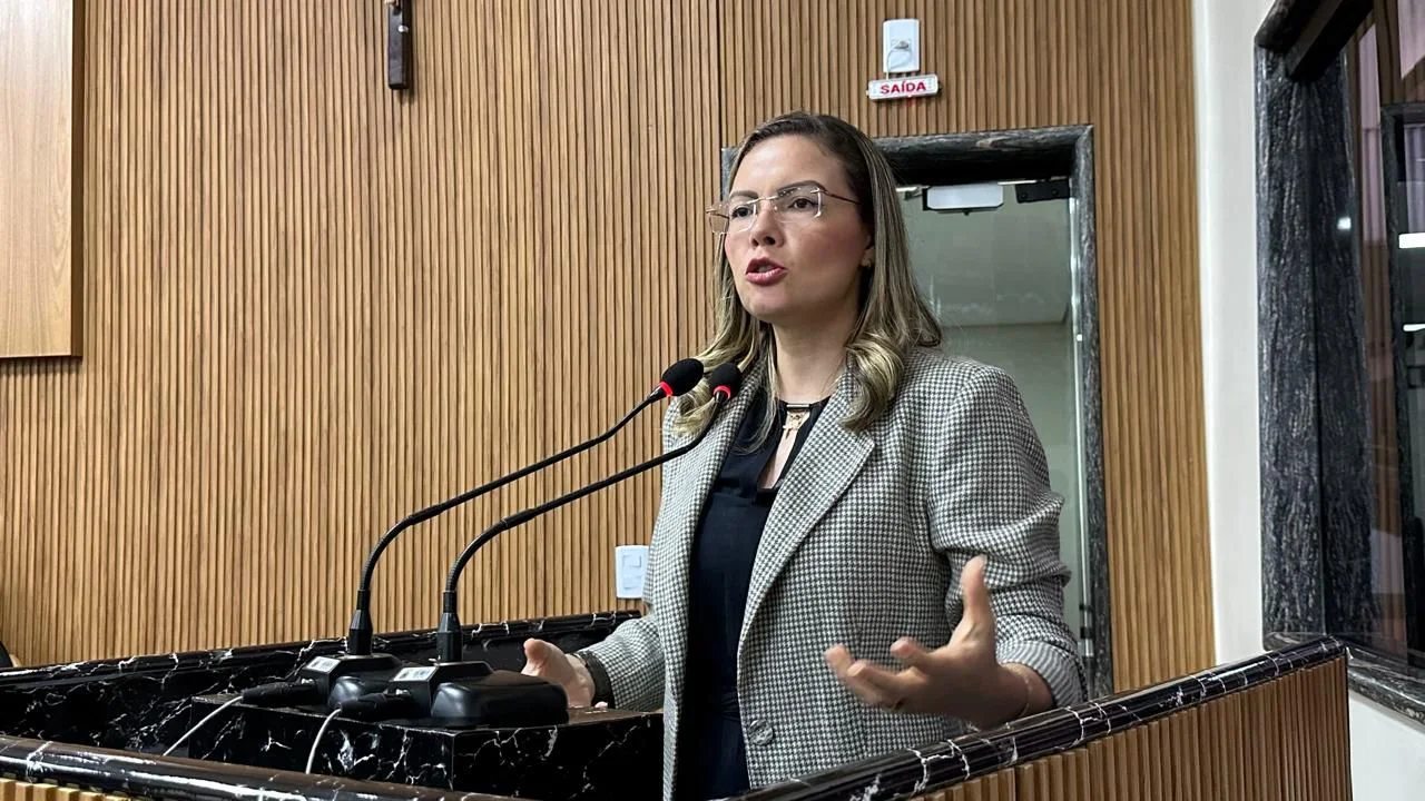 Sofia Andrade cobra rescisão de contrato e vereadores apontam risco à saúde pública
