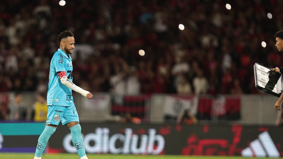 Galvão critica Neymar e dispara: "Desestabilizado emocionalmente"
