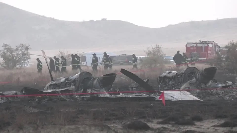 Ministro diz que 18 corpos foram encontrados após queda de avião na Geórgia
