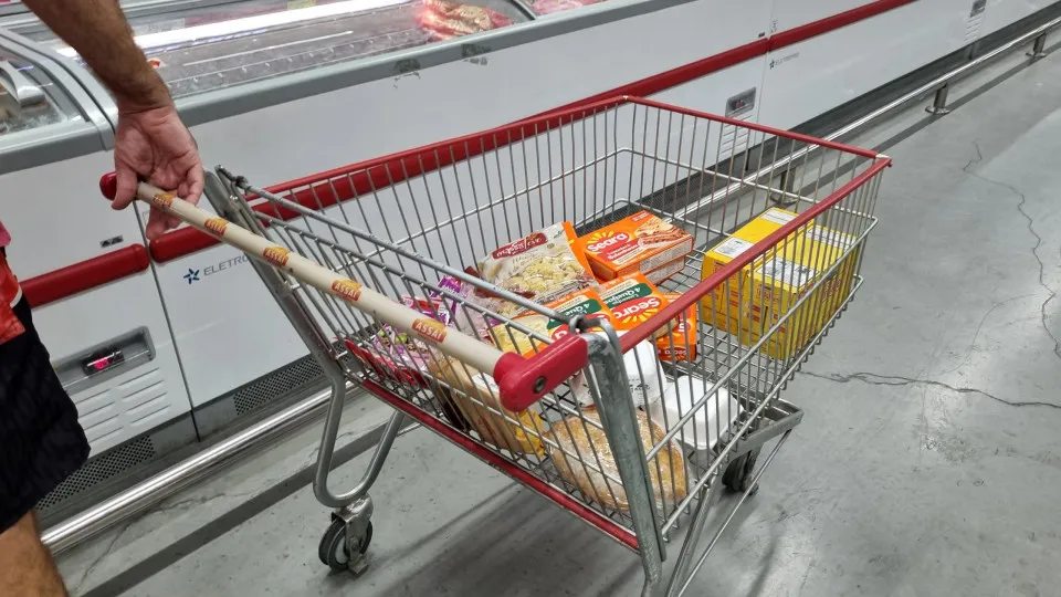 Percepção de alta nos preços dos alimentos recua, diz pesquisa Genial/Quaest

