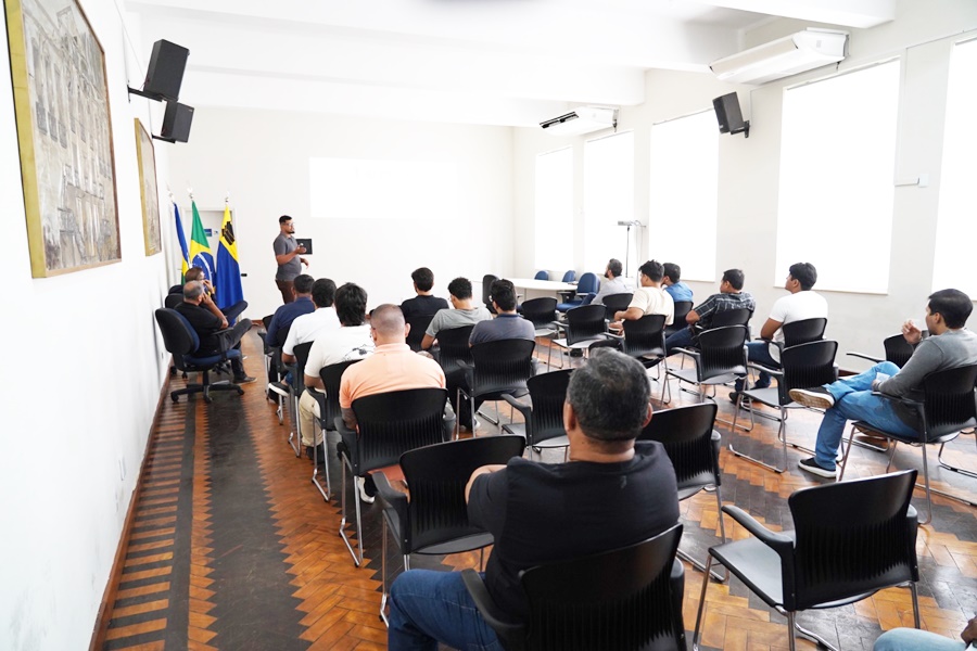 Palestra quebra tabus e alerta homens sobre a importância do cuidado com a saúde