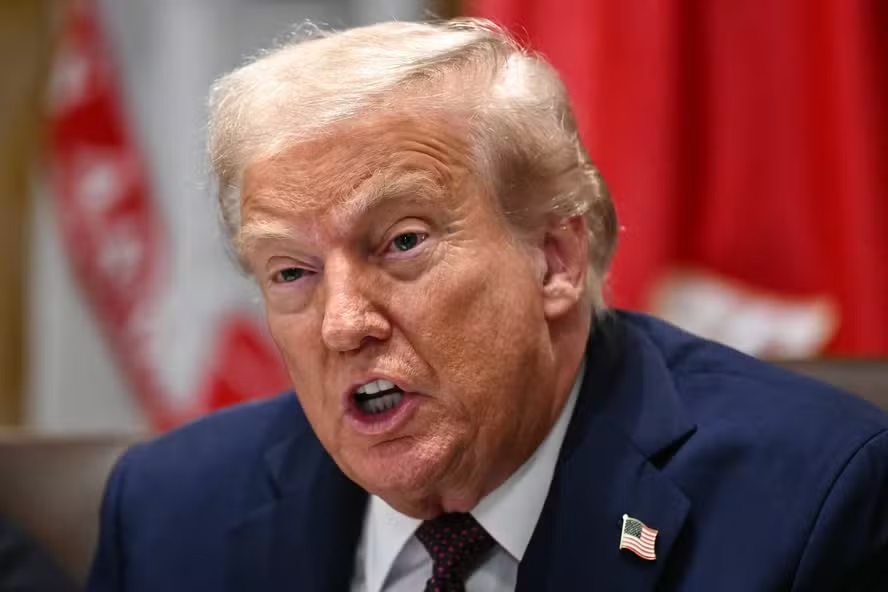 Trump sanciona projeto que encerra shutdown mais longo da história dos Estados Unidos
