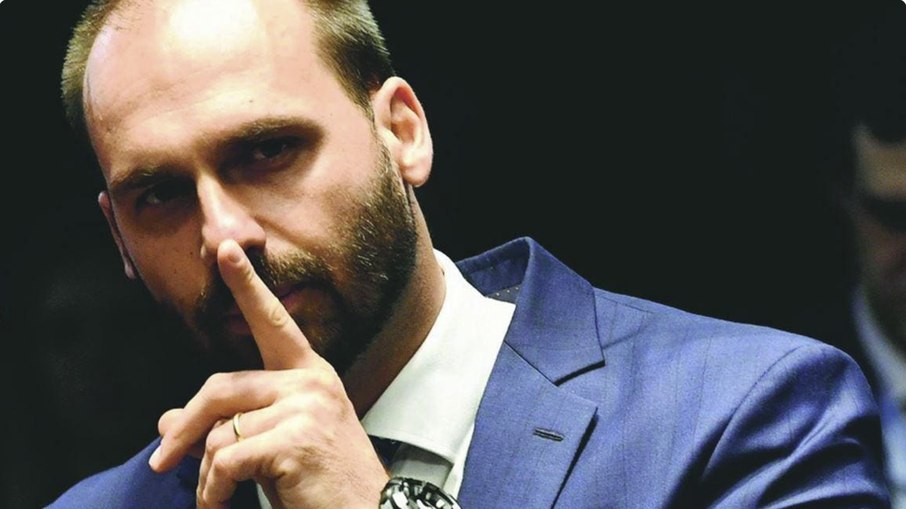 STF forma maioria para tornar o deputado federal Eduardo Bolsonaro réu por coação
