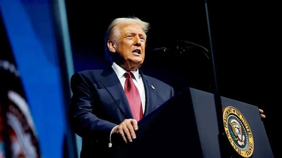 Trump anuncia prioridade de visto dos EUA para quem for à Copa de 2026