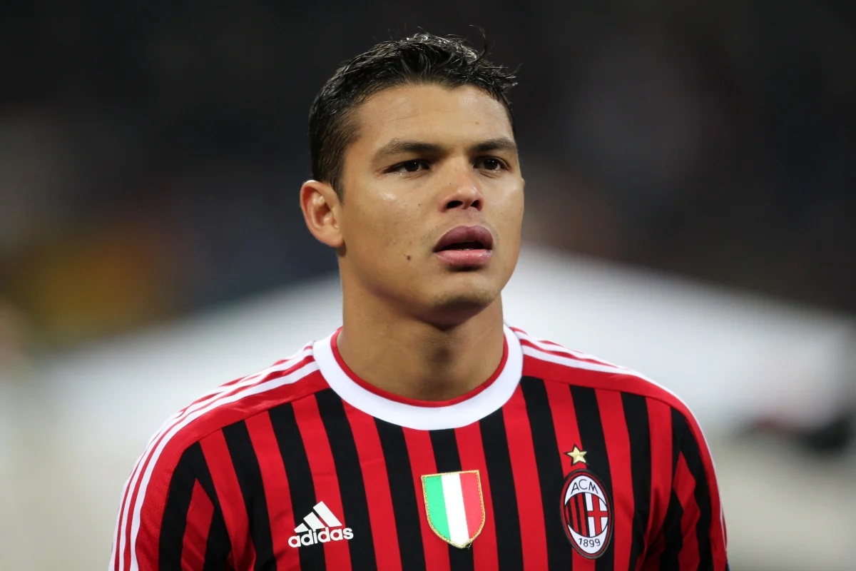Milan tem interesse no retorno de Thiago Silva, diz jornal
