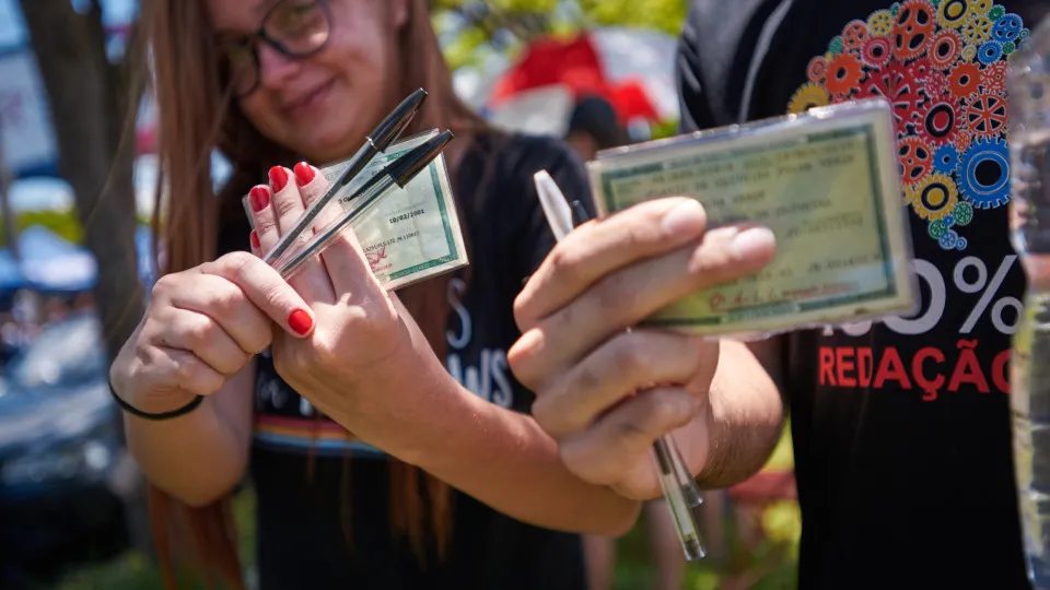 Pedido de reaplicação de provas do Enem 2025 começa nesta segunda