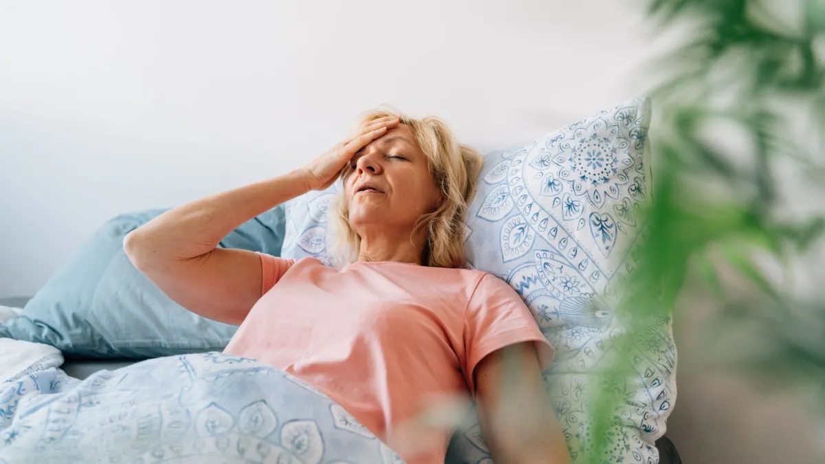 Novos remédios sem hormônio prometem aliviar fogachos na menopausa
