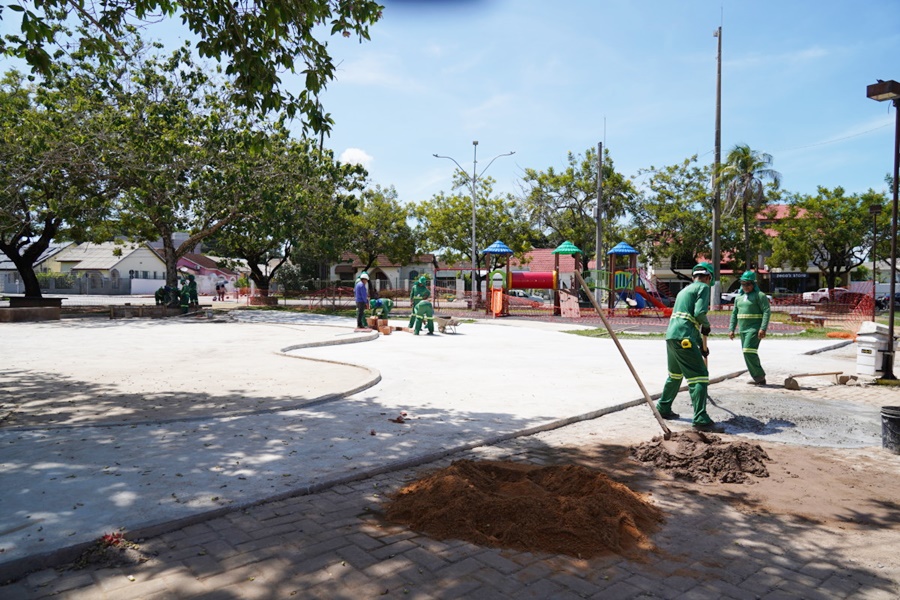 Praça Aluízio Ferreira recebe moderno playground interativo para lazer das famílias