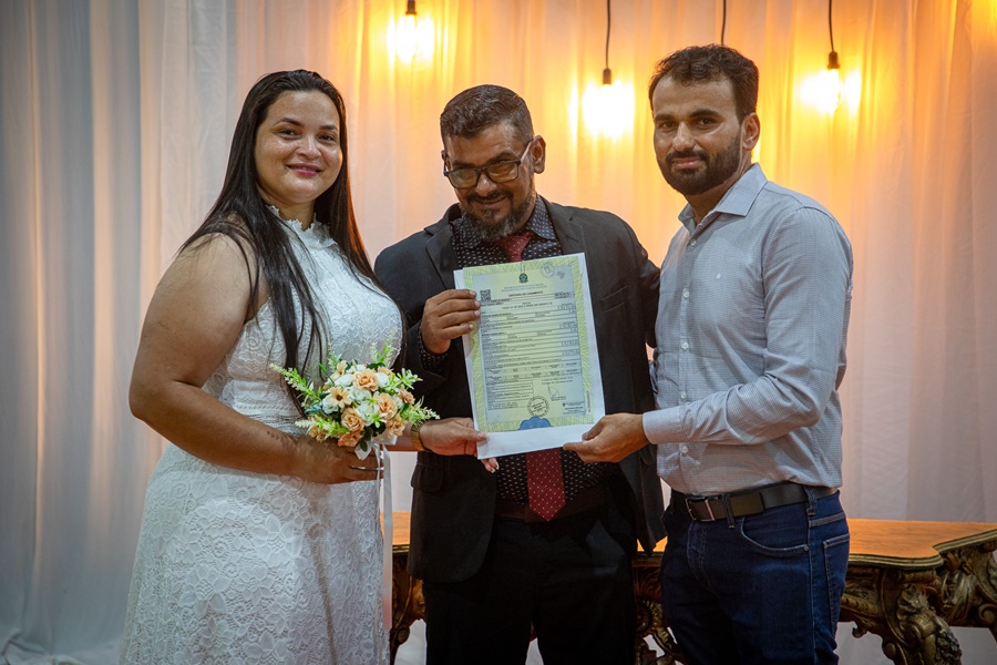 Amor e cidadania em Chupinguaia: Casamento Comunitário une 12 casais