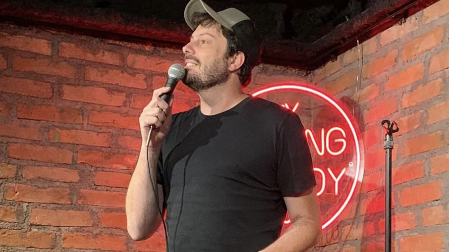 Gerente do club de Danilo Gentili é suspeito de desvios de mais de R$ 500 mil do humorista
