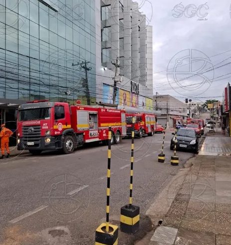 Hotel é esvaziado após foco de incêndio na madrugada em Porto Velho