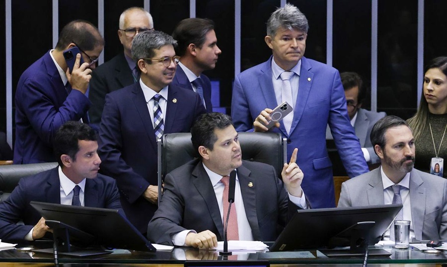 Congresso aprova crédito de R$ 42 bi para Previdência e Bolsa Família