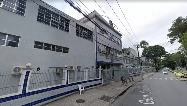 Duas pessoas são mortas a tiros dentro de escola no Rio de Janeiro, afirma polícia