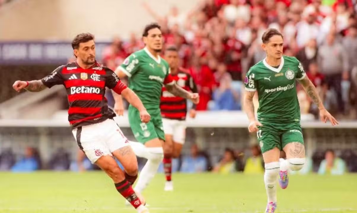 Flamengo e Palmeiras decidem hoje final histórica da Libertadores; saiba tudo