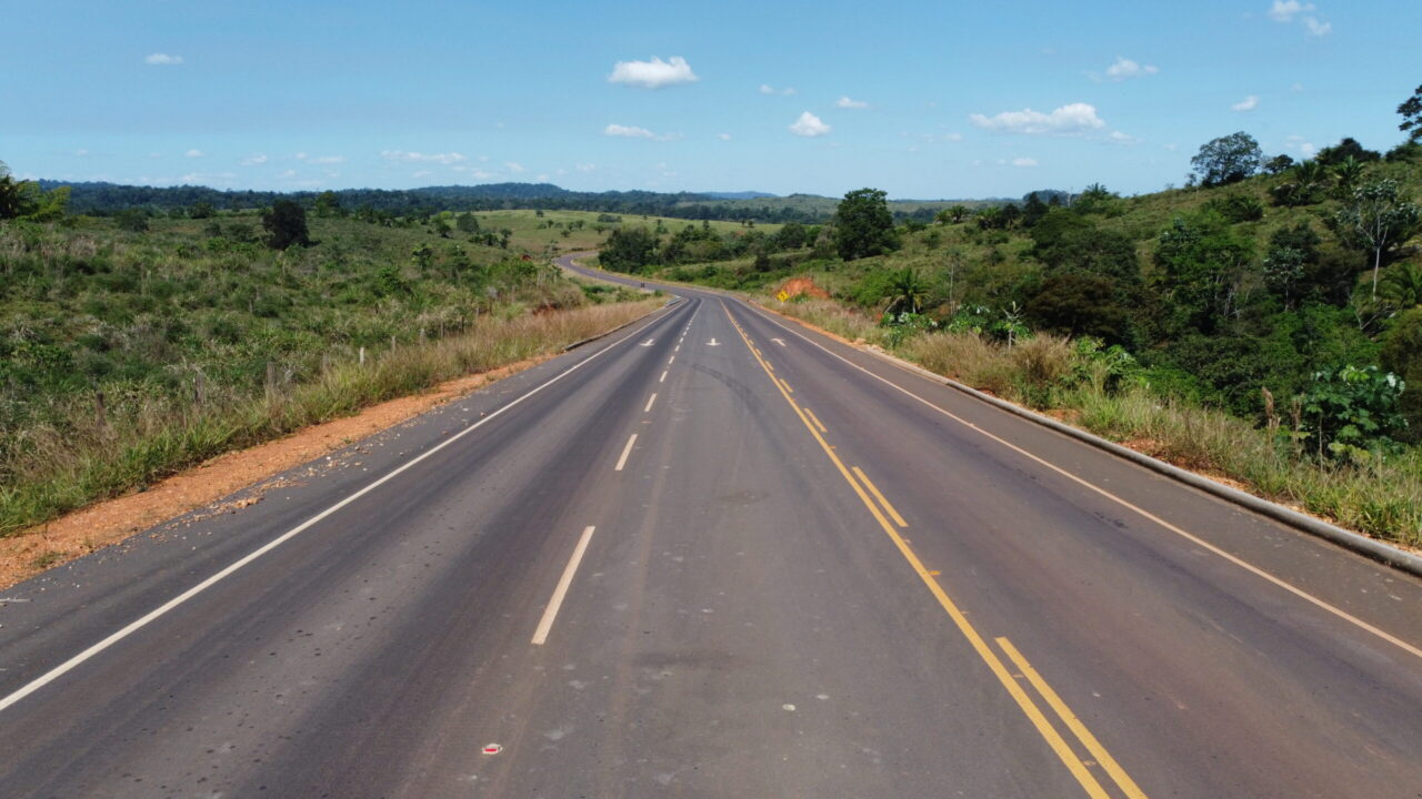 Governo de Rondônia consolida 2025 como ano histórico de avanços na malha viária 
