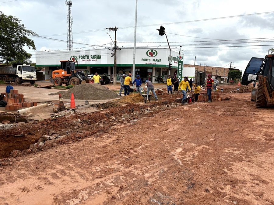 Intervenção na avenida Rio de Janeiro redistribui fluxo e reduz alagamentos
