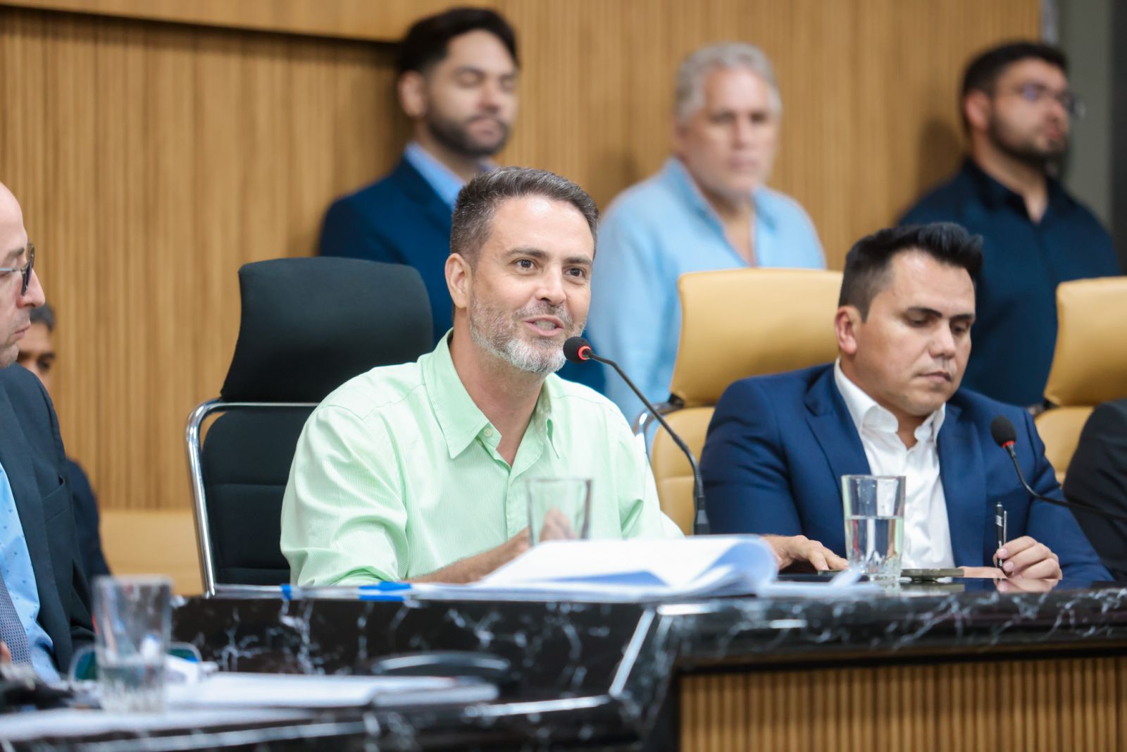Câmara de Porto Velho derruba oito vetos do prefeito Léo Moraes e evidencia desgaste