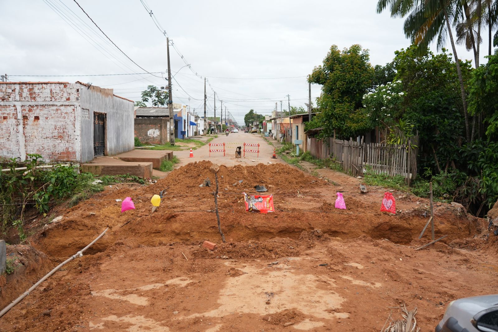 Período chuvoso acende alerta para atenção redobrada em trechos de obras na cidade
