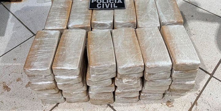 Delegacia de Furtos e Roubos intercepta carro com 150 kg de cocaína em Porto Velho