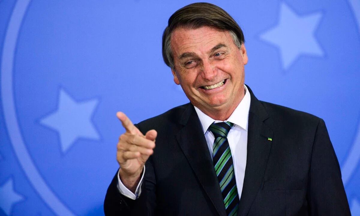Hugo Motta decide votar hoje projeto de anistia de Jair Bolsonaro
