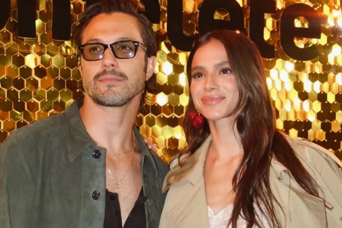 A reação de Romulo Estrela após elogio de Bruna Marquezine sobre seu físico
