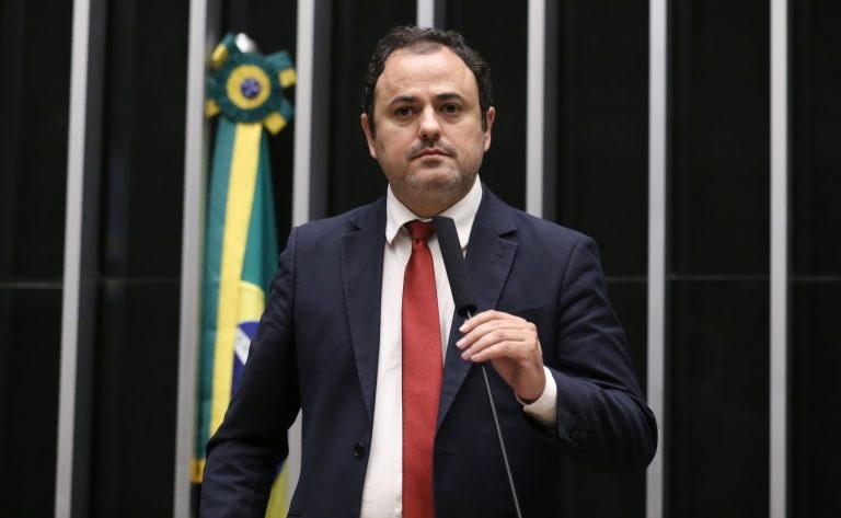 Governo Lula ofecereu emendas pix para deputados salvarem Glauber da cassação: "Escárnio"
