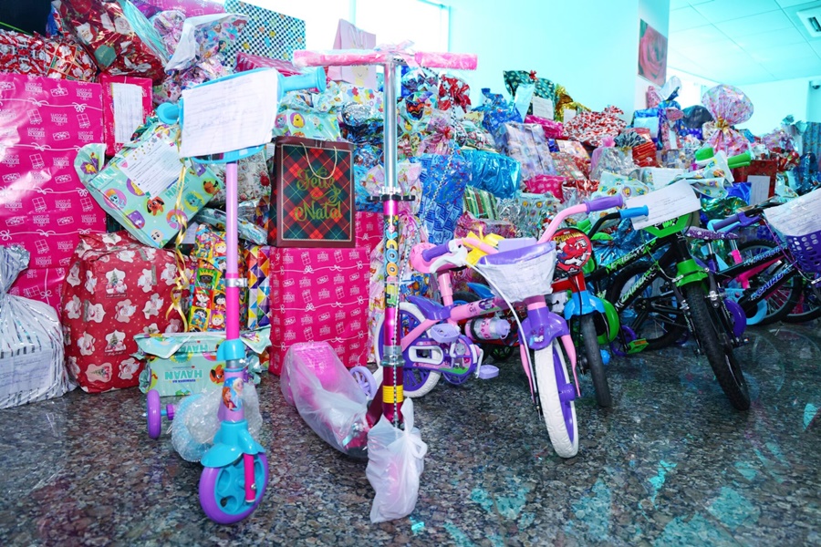 Governo de RO bate recorde de presentes doados às crianças na Campanha Papai Noel dos Correios 