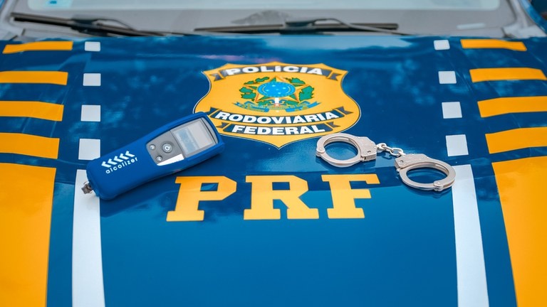 PRF flagra quatro motoristas embriagados ao volante durante fim de semana em RO