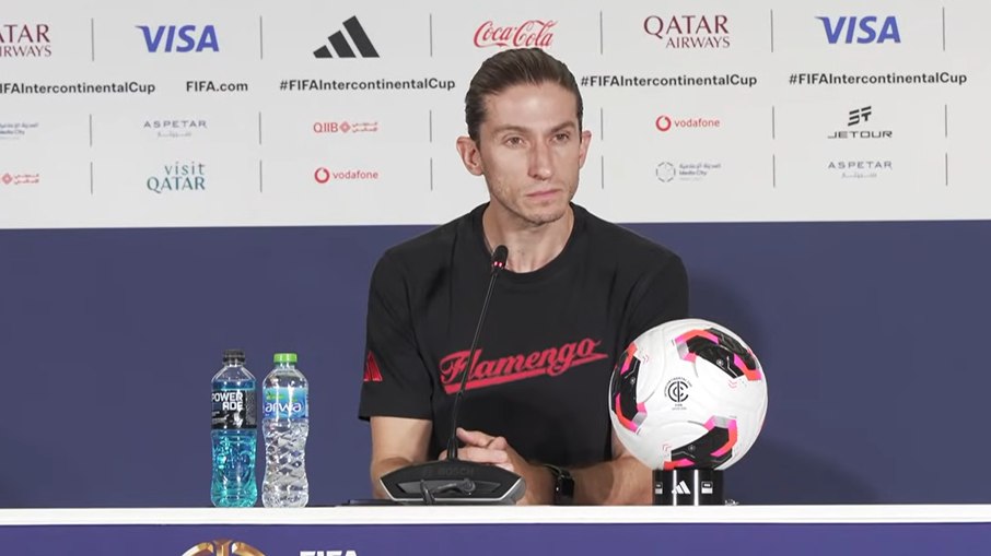 Filipe Luís promete "DNA Flamengo" e mostra otimismo contra PSG
