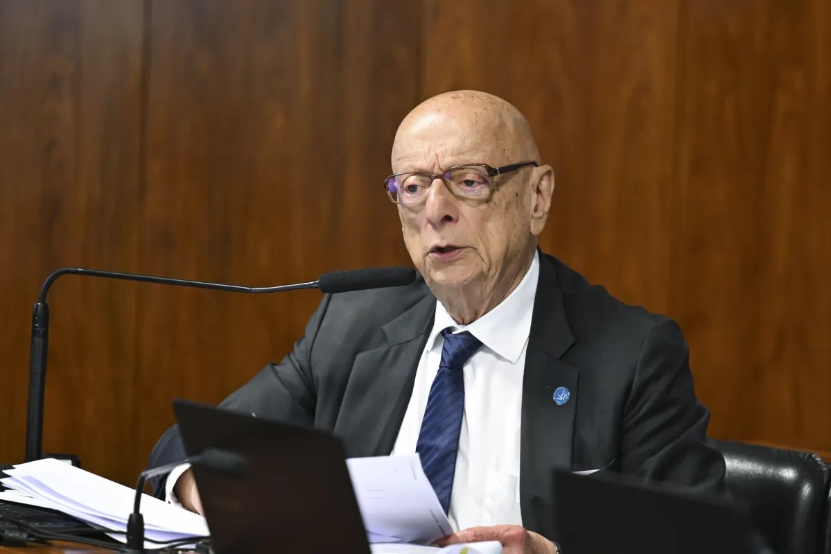 Relator da Dosimetria acata emenda para restringir redução de penas ao 8/1 no senado
