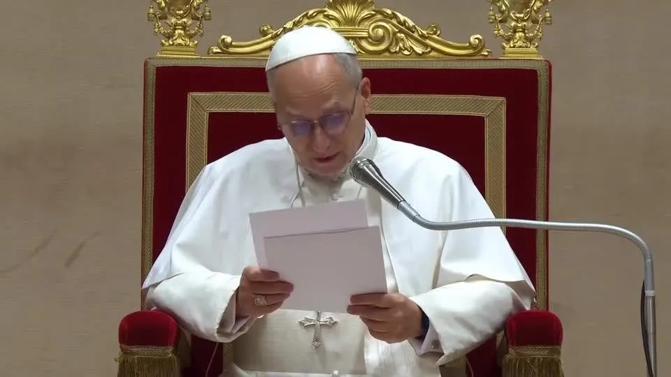 Papa Leão XIV elogia Francisco por tentar tornar Igreja mais inclusiva aos mais pobres
