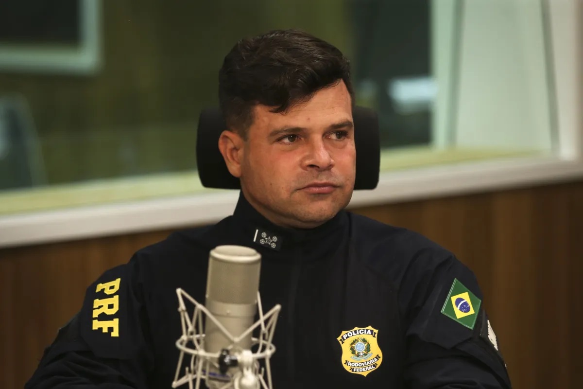 Ex-diretor da PRF é preso no Paraguai após tentativa de fuga e romper sua tornozeleira eltrônica
