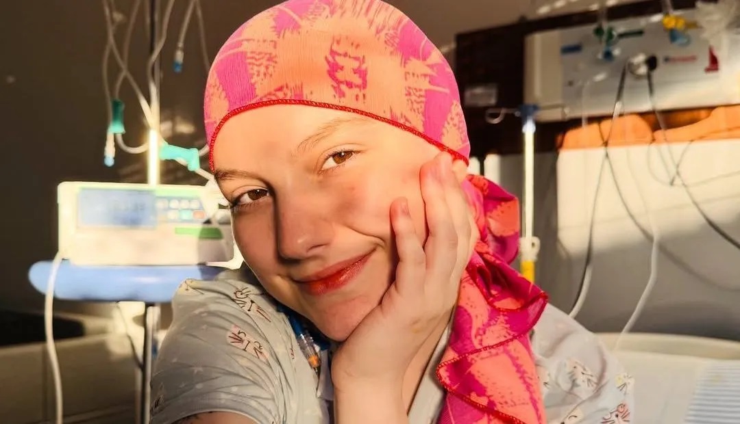 Lutando pela vida, Isabel Veloso acorda de coma após um mês na UTI: "Consciente e emotiva"
