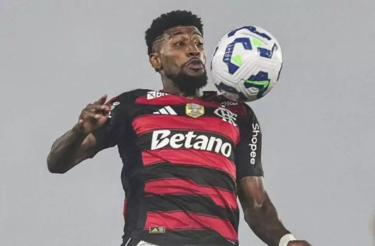 Royal reconhece temporada sem brilho no Flamengo e garante: "Sou bom jogador"