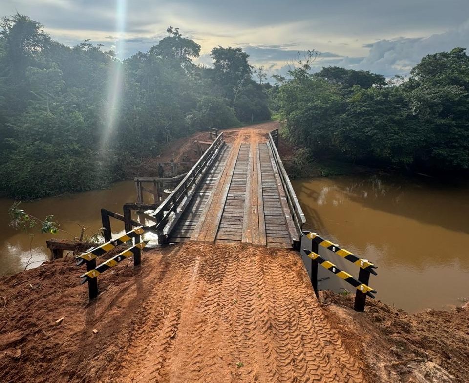 Obra solicitada pelo deputado Alan Queiroz garante recuperação da ponte entre Castanheiras e Presidente Médici
