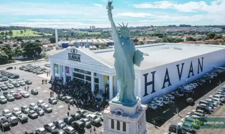 Havan rompe relação comercial e cancela todos os pedidos da Havaianas, após polêmica