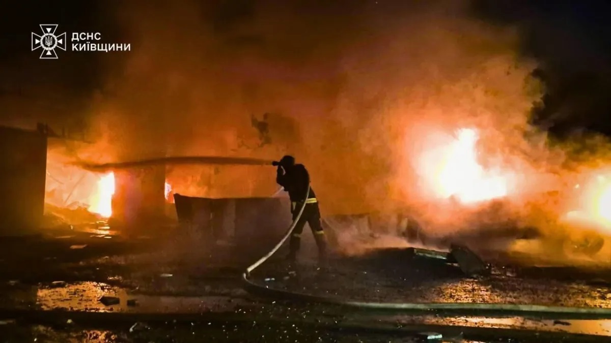 Presidente Zelensky acusa Rússia de atacar Ucrânia com 500 drones e 40 mísseis
