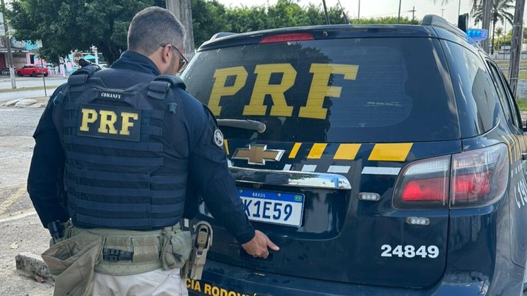 PRF em Rondônia prende três indivíduos durante fiscalizações no fim de semana