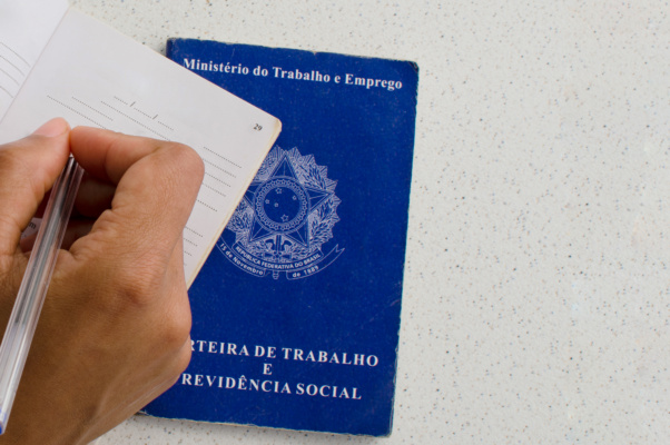 Empregado público tem direito a remoção para acompanhar cônjuge
