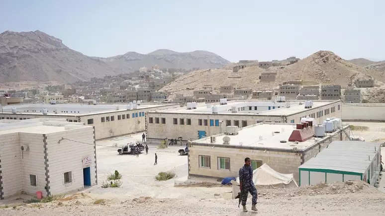 Arábia Saudita bombardeia cidade portuária no Iêmen para destruir armas de separatistas