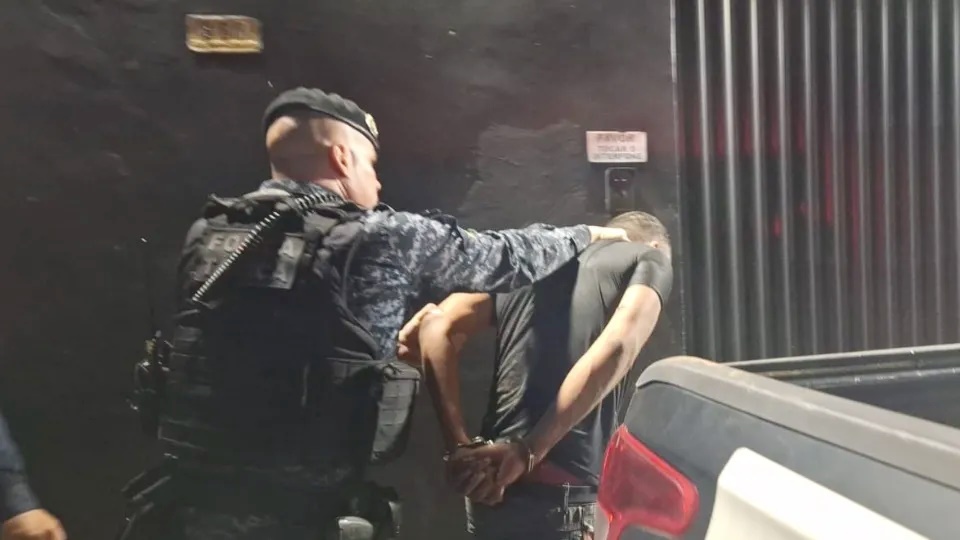 Perseguição termina com apreensão de adolescente e confissão de tentativa de roubo