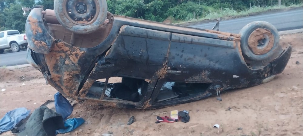 Capotamento em rodovia estadual de Rondônia mata criança e deixa três feridos