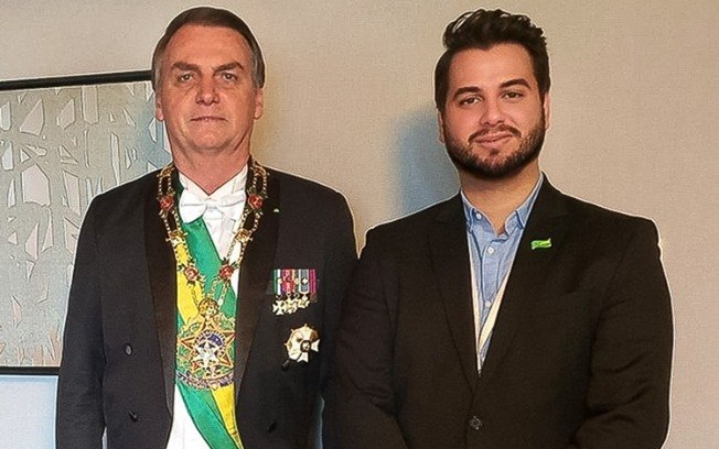 Moraes manda prender Filipe Martins por supostamente usar uma rede social