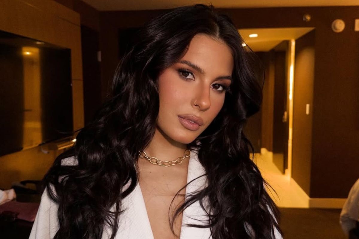 Cantora Ana Castela reage à fala de fã de Virginia após término com Zé Felipe
