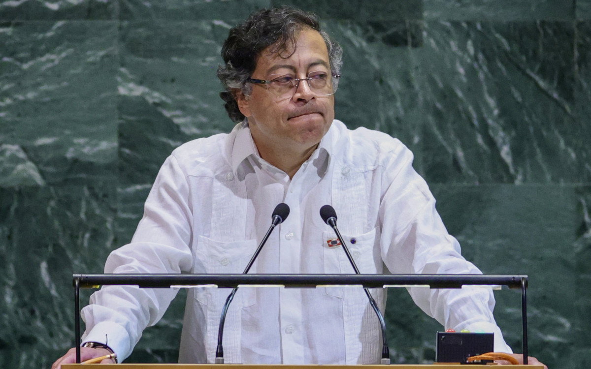 Preocupada, Colômbia mobiliza militares para fronteira com Venezuela após ataques dos EUA
